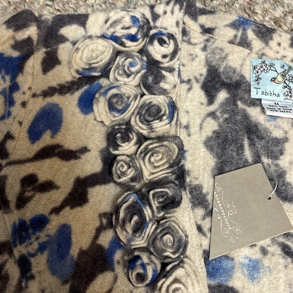 New Tabitha 100% wool cardigan - Picture 2 of 9